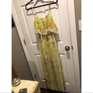 Beautiful urban outfitters maxi dress